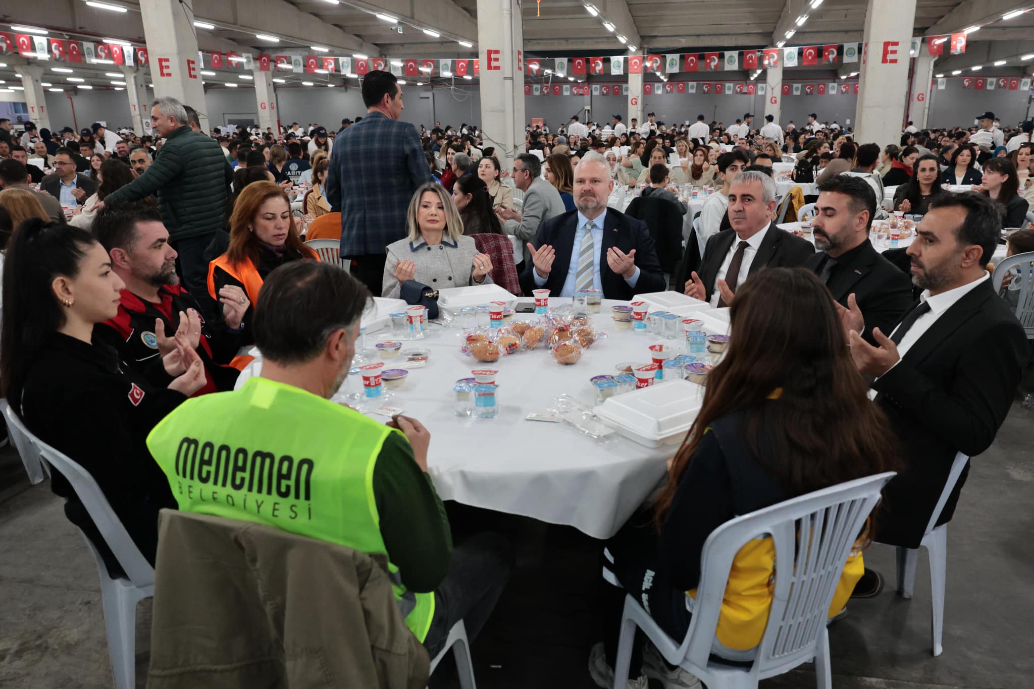 Başkan Pehlivan iftar bereketini zam müjdesiyle taçlandırdı