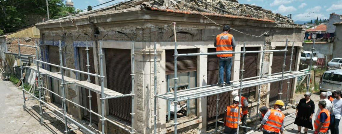 Menemen'de Tarihi Çarşı'nın restorasyonu başladı